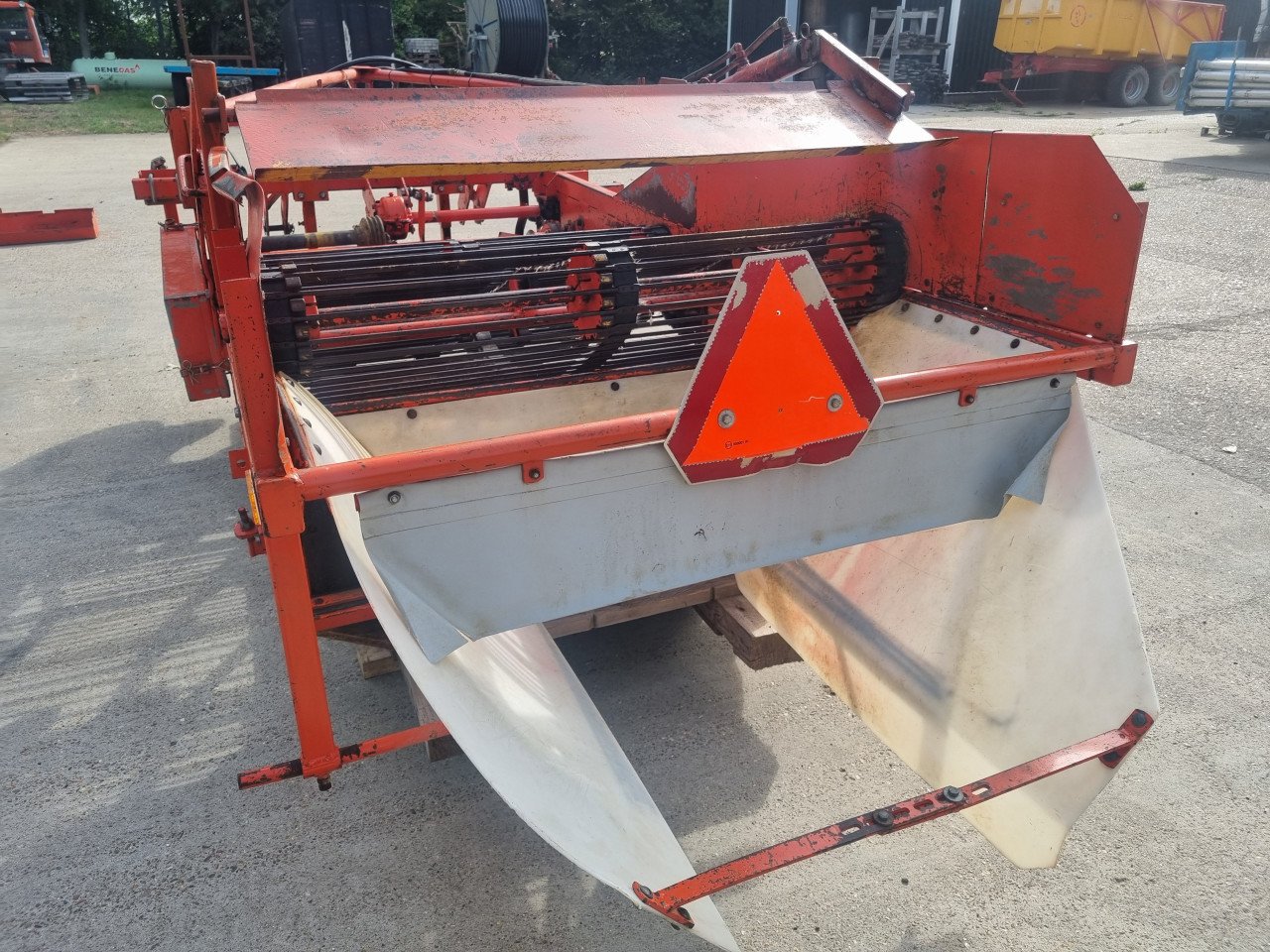 UIENROOIER AMAC+ LOOFKLAPPER