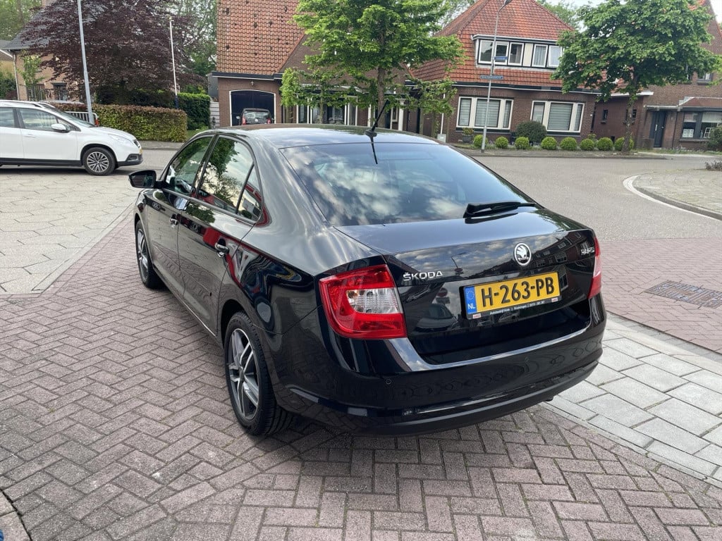Skoda Rapid 1.2 tsi 66kw hatchback h5 edition