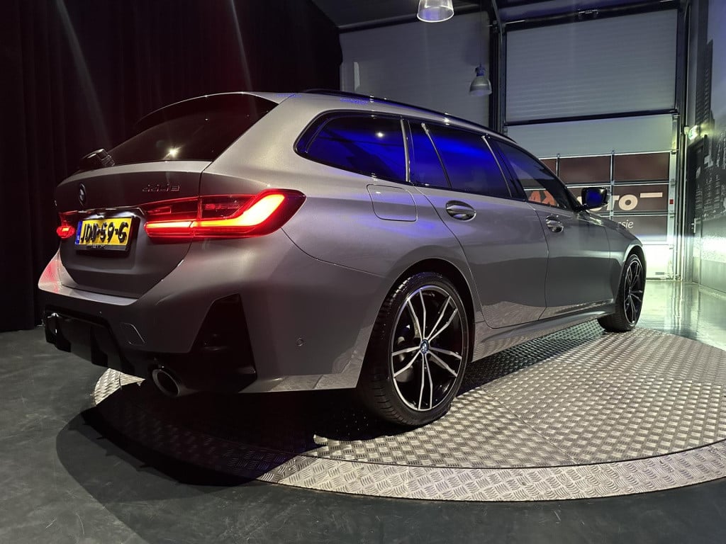 BMW 3-serie touring 330e xdrive *pano*360camera*sportstoelen*laser*