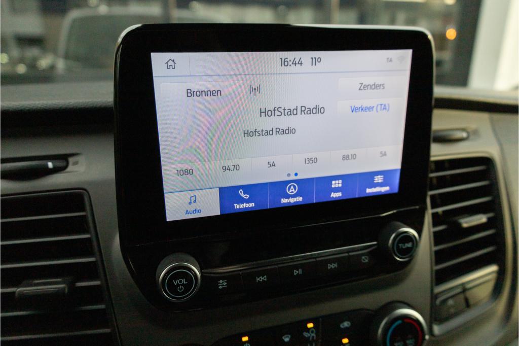 Ford Transit Custom 300 2.0 tdci l2h1 trend cam i trekhaak i nav i stoelver