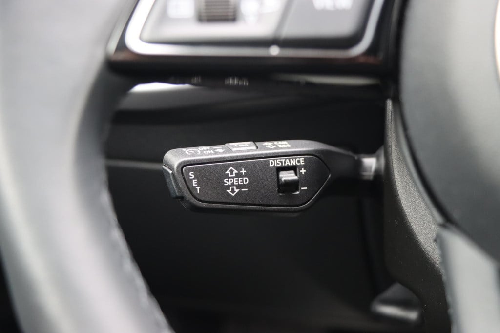 Audi A3 sportback 40 tfsi e s edition 204pk s-tronic