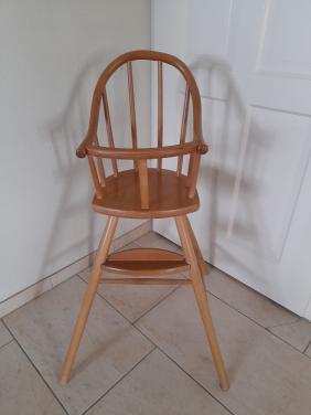 Houten kinderstoel (in goede staat )
