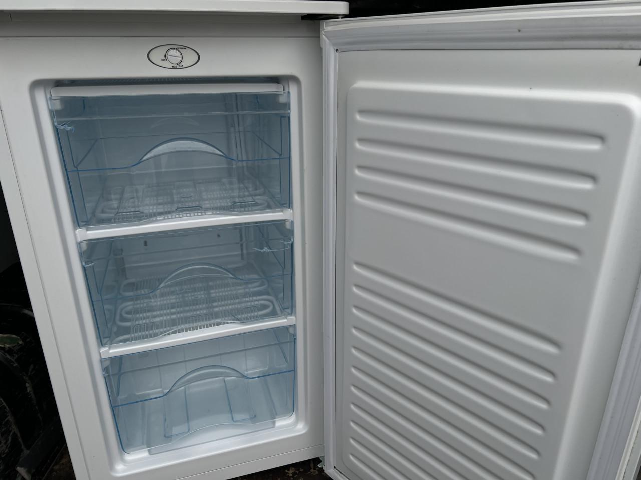 Vrieskast Exquisit GS115-4A+ 85x50 cm. 6 maanden gebruikt