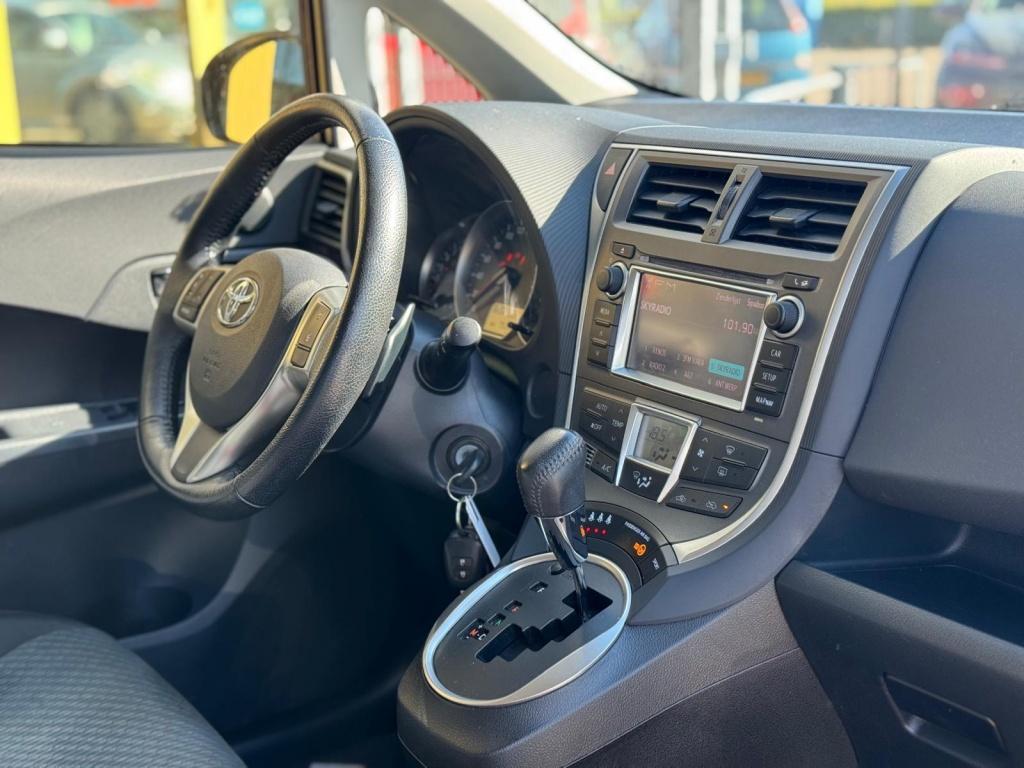 Toyota Verso-s 1.3 vvt-i aspiration | automaat