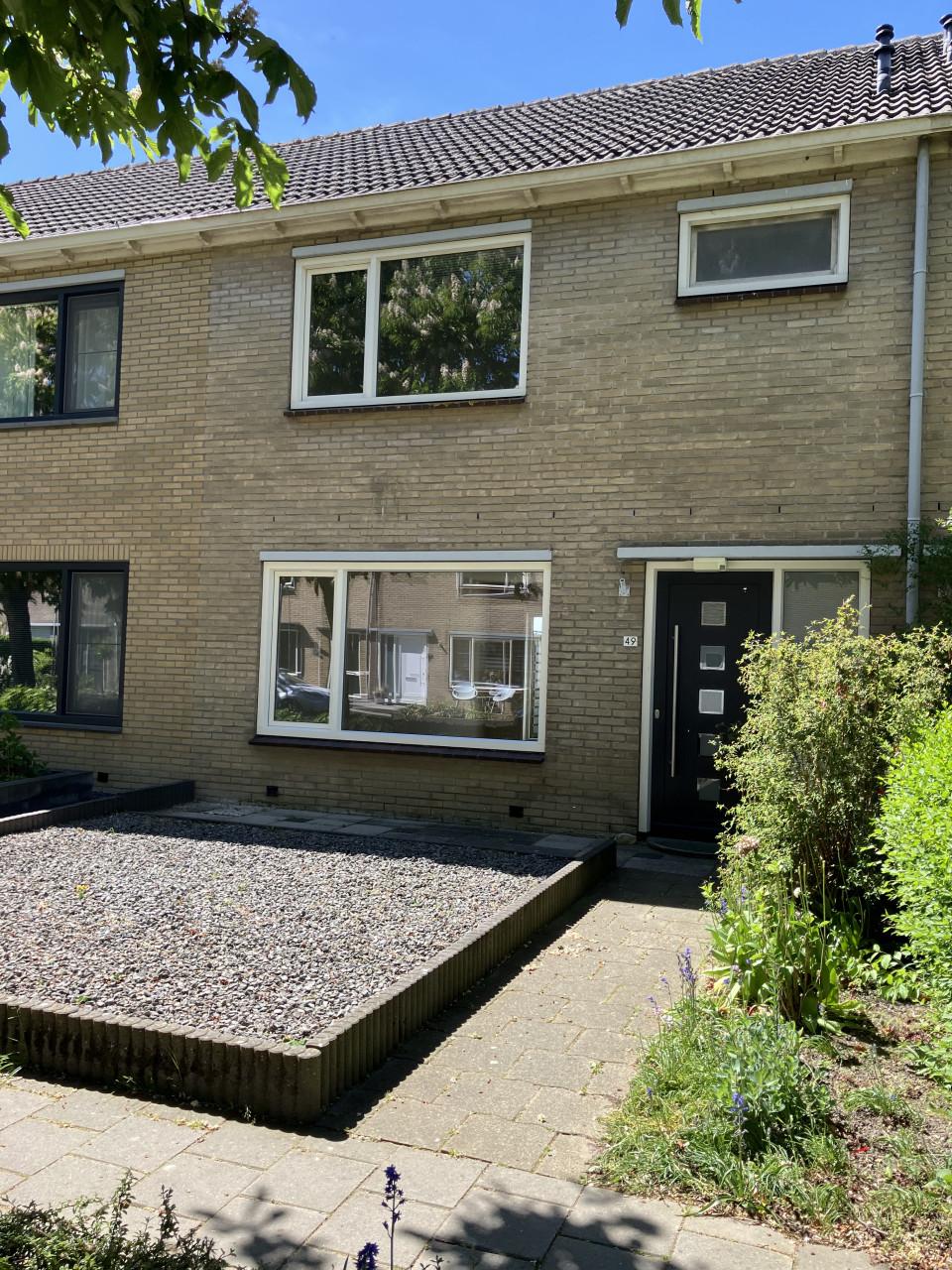 Tijdelijk te huur: Ruime eengezinswoning met 4 slaapkamers in Koudekerke