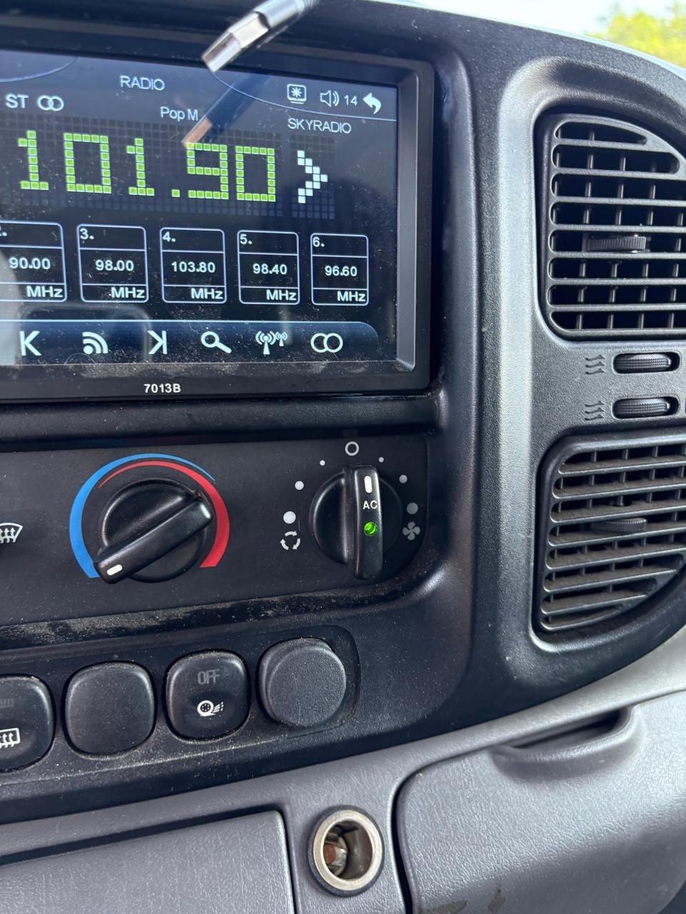 Camperbus met nieuw slaaphefdak!