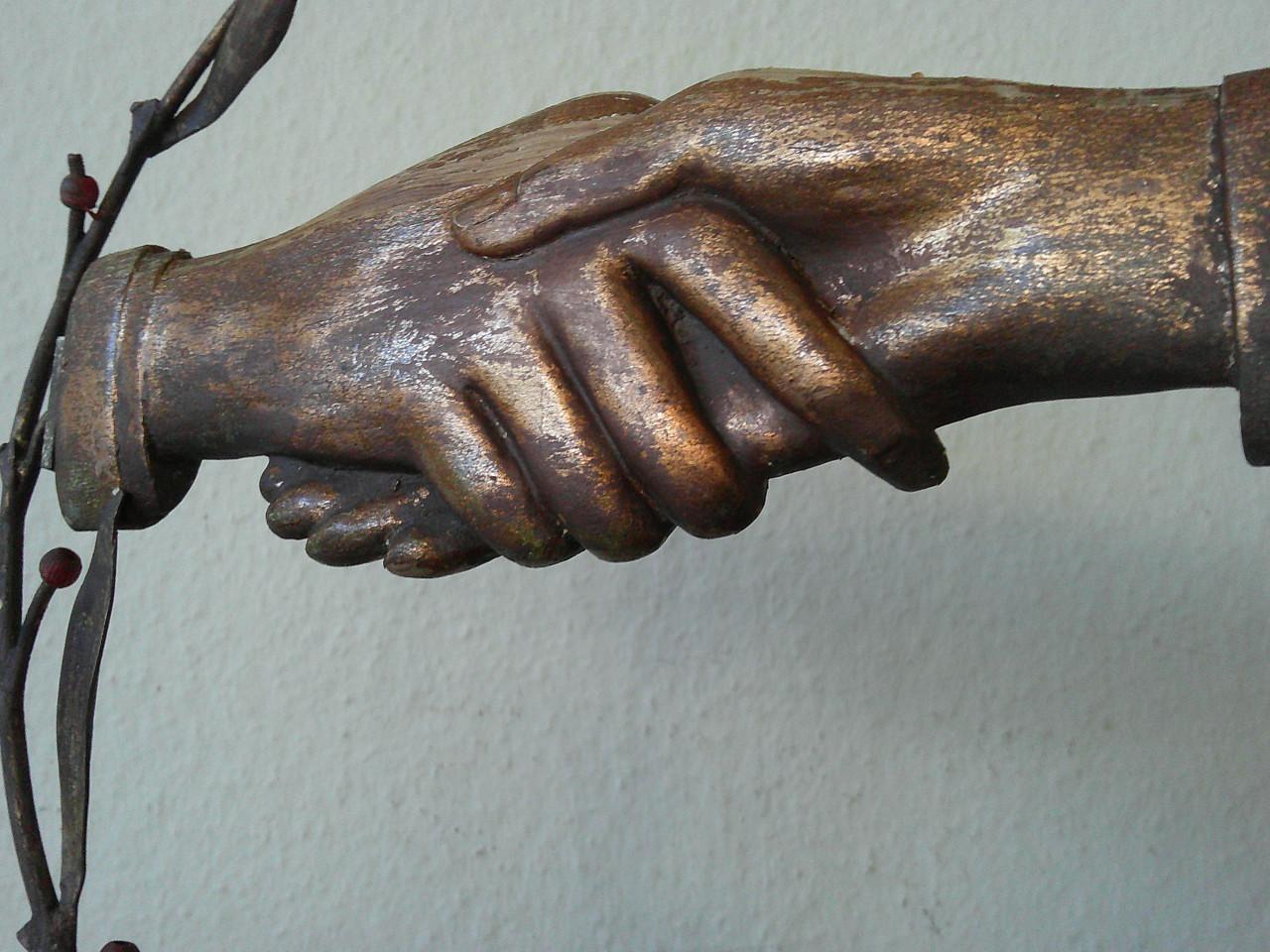 VERGULDE SYMBOLIEK VOOR EEUWIGE VERBONDENHEID ,LAAT 18DE EEUW