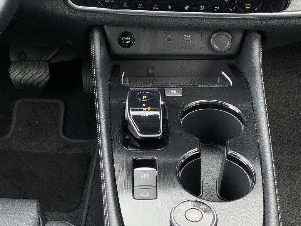Nissan X-Trail 1.5 e-4orce tekna 4wd 7p. sun pack