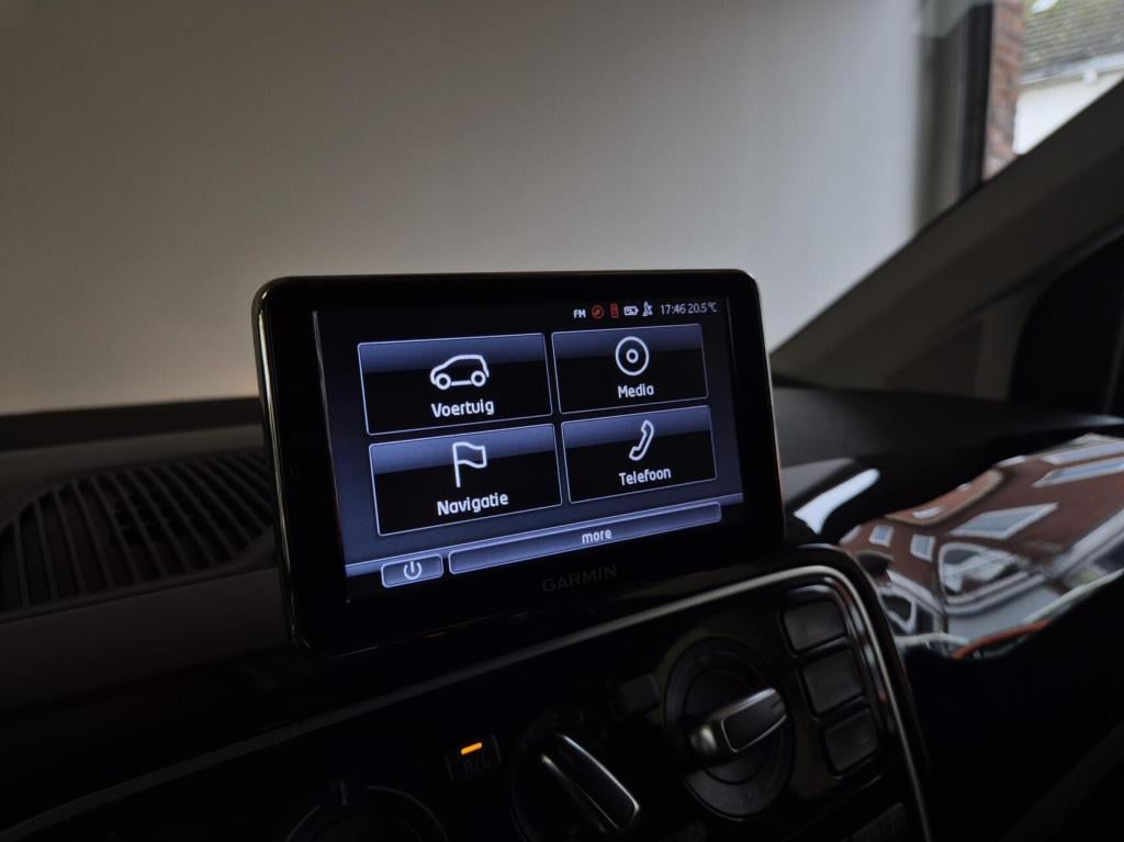 Volkswagen UP! 1.0 high up! / leren bekleding / cruisecontrol