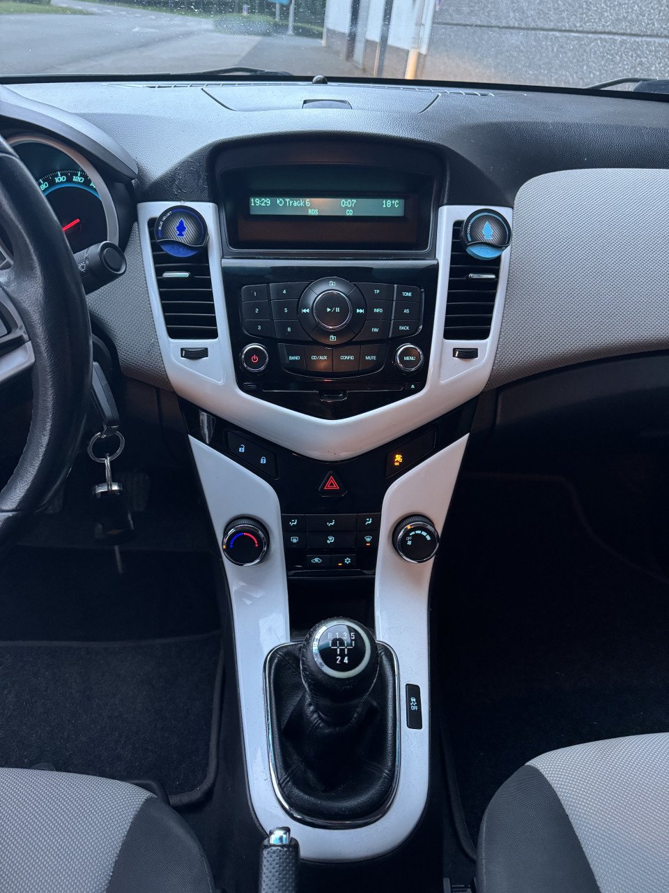 Chevrolet Cruze 1.6 LS 170DKM 2011