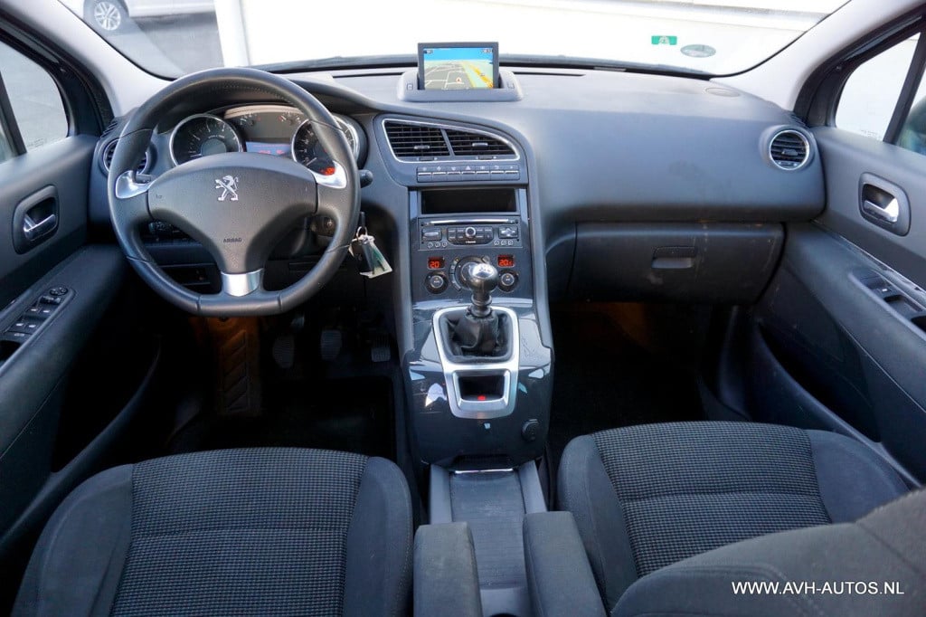 Peugeot 5008 1.6 thp allure 5 - persoons!