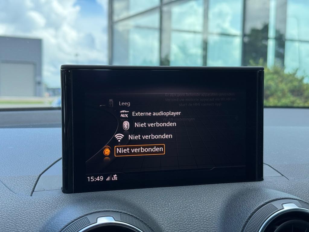 Audi Q2 30 tfsi design * camera * carplay * clima