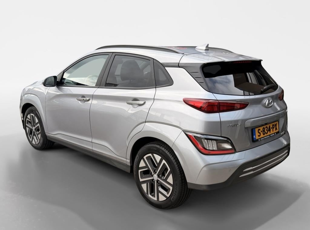 Hyundai Kona ev premium 64 kwh 3 fase | luxe uitvoering | navigatie | hud |