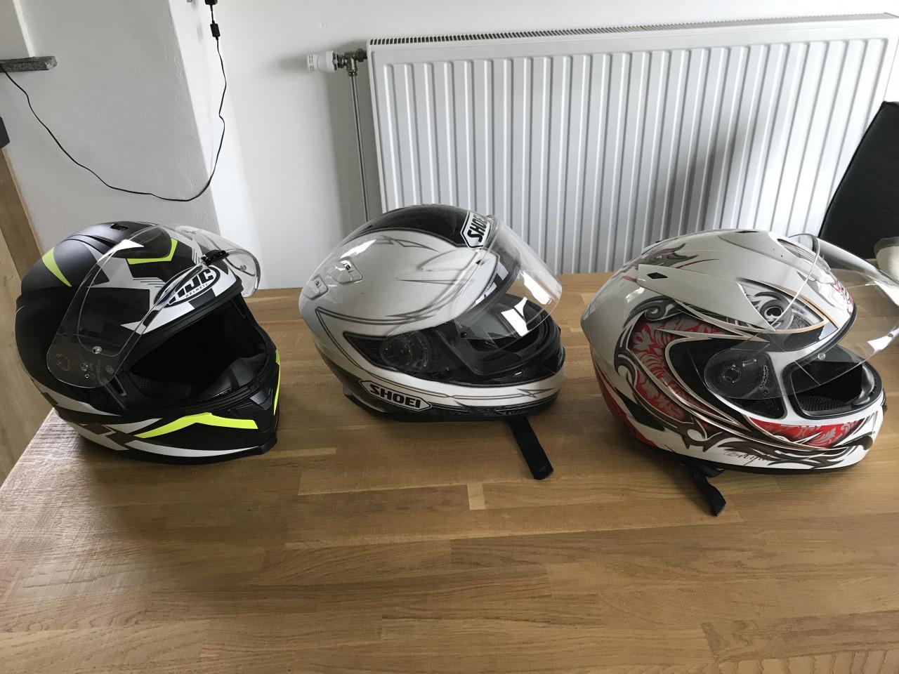 Motorhelm HJC ( nieuw)   60€, Shoei 30€, Bayard 20€