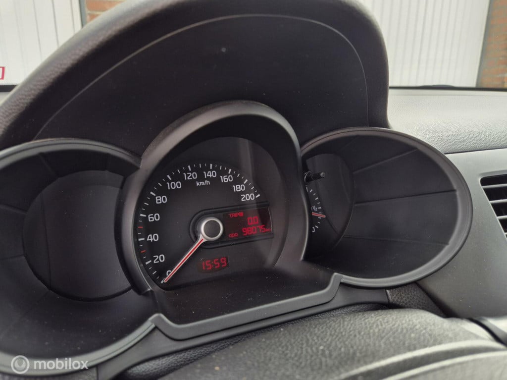 Kia Picanto 1.0 cvvt 5- deurs / airco / parkeersensoren