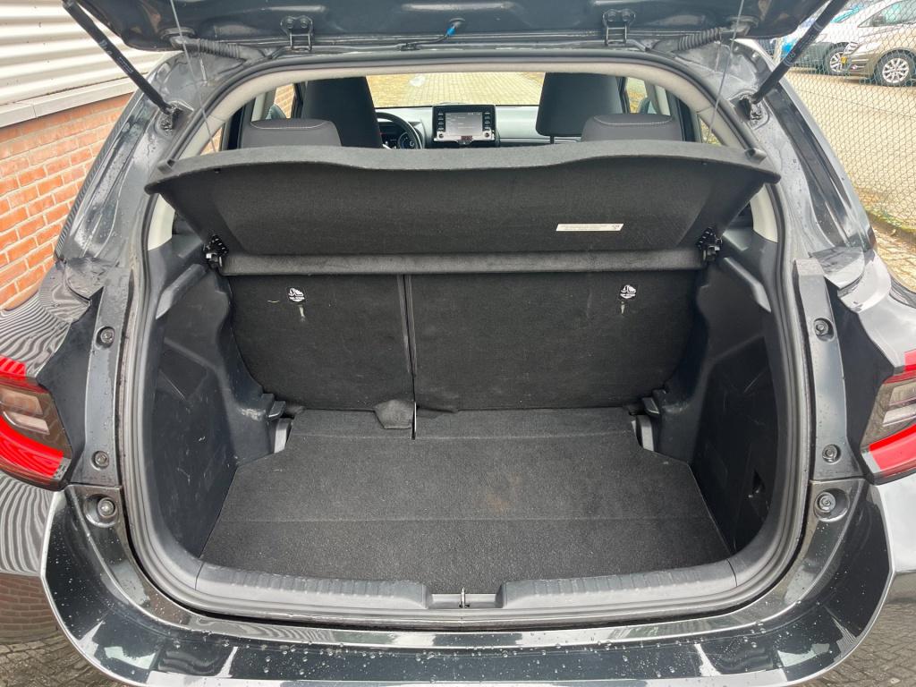 Toyota Yaris 1.5 hybrid dynamic | orig. nl | 1e eig. | btw