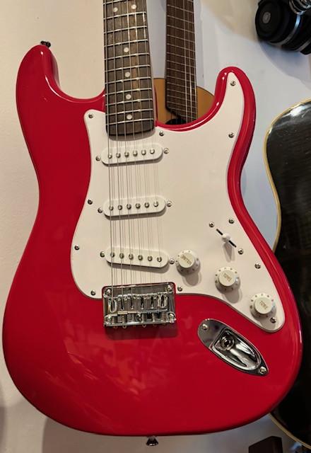 Rode Stratocaster aangepast