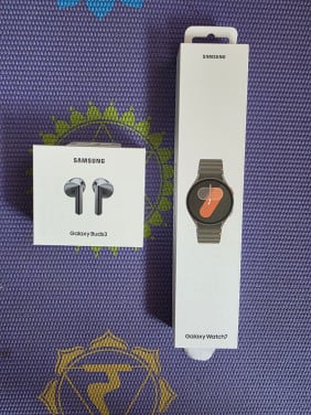 Samsung smartwatch 7 green +nieuwe samsung galaxy 3 buds draadloze oortjes