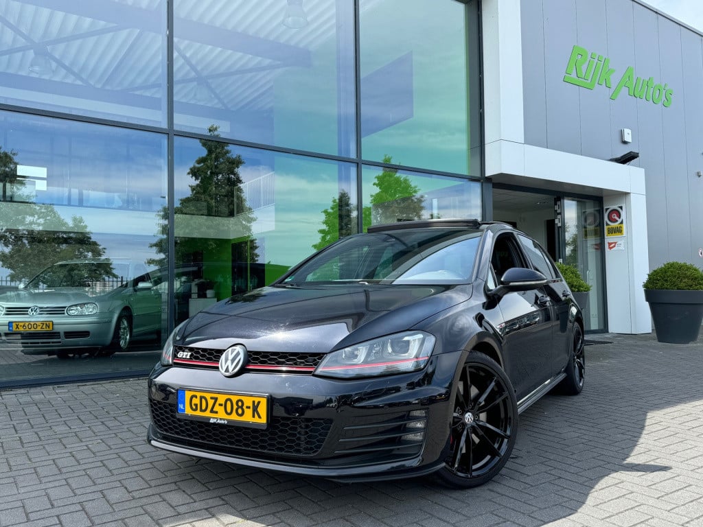 Volkswagen Golf 2.0 tsi gti performance * panoramadak * leer * xenon * navi
