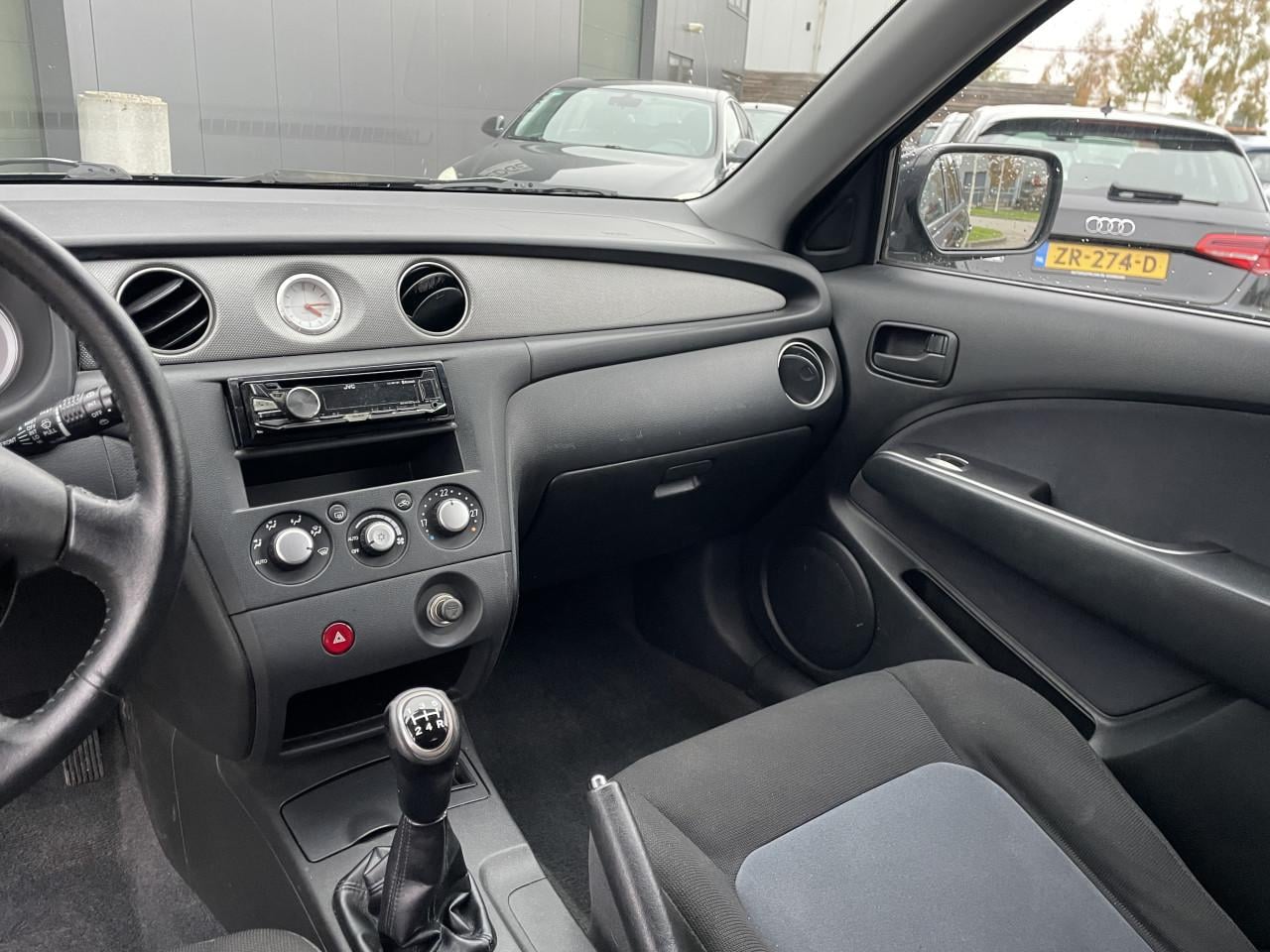 Mitsubishi Outlander 2.0 MPI 2WD 2007 Zwart | NAP | NIEUWE APK!