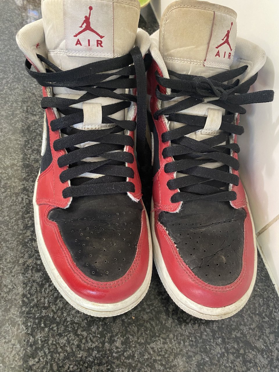 Rode wit zwarte nike jordan maat 39