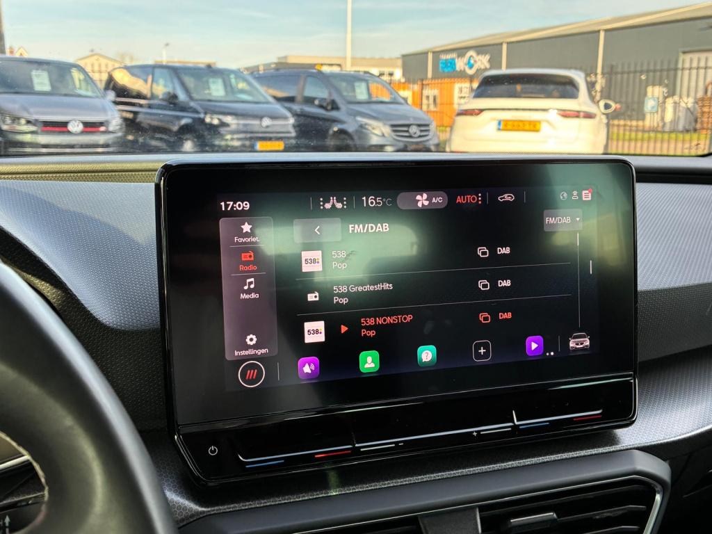 Seat Leon 1.5 tsi | acc | navi | stoel/stuurverwarming | apple carplay | na