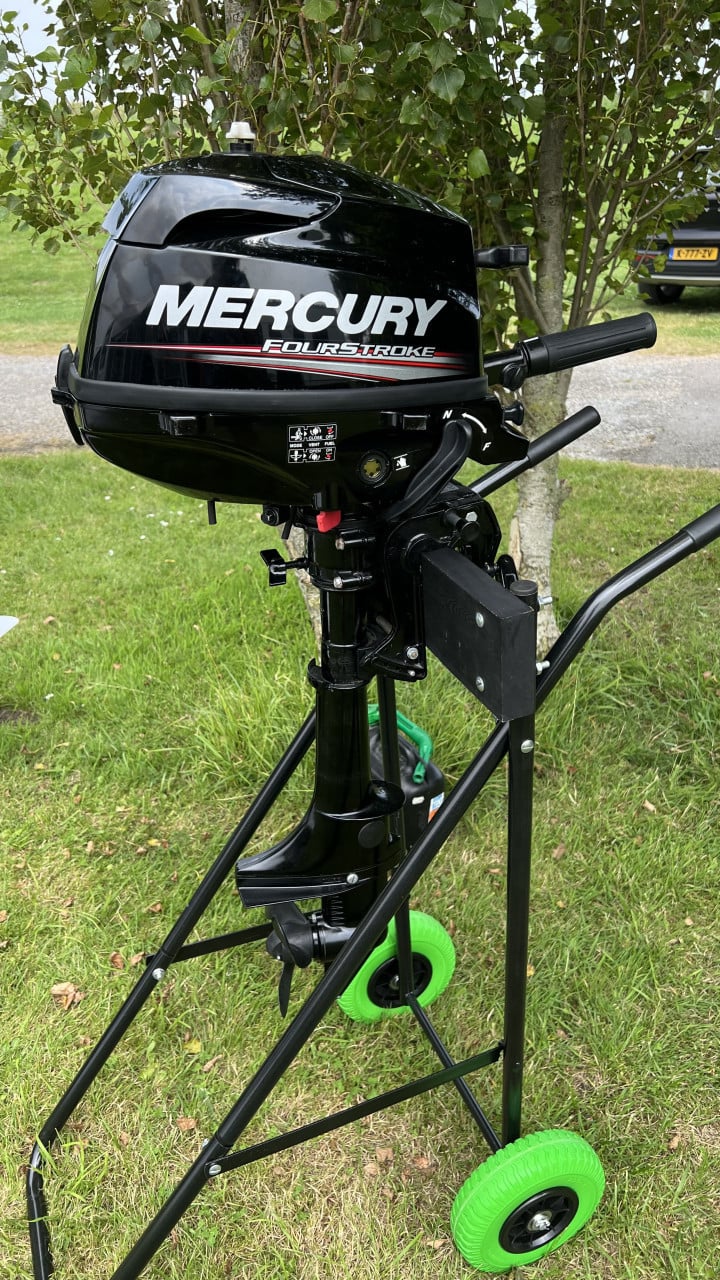 Leuk (bij) bootje Talamex met 2,5 pk mercury moter