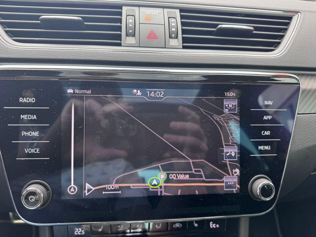 Skoda Superb combi 1.4 tsi iv sportline business