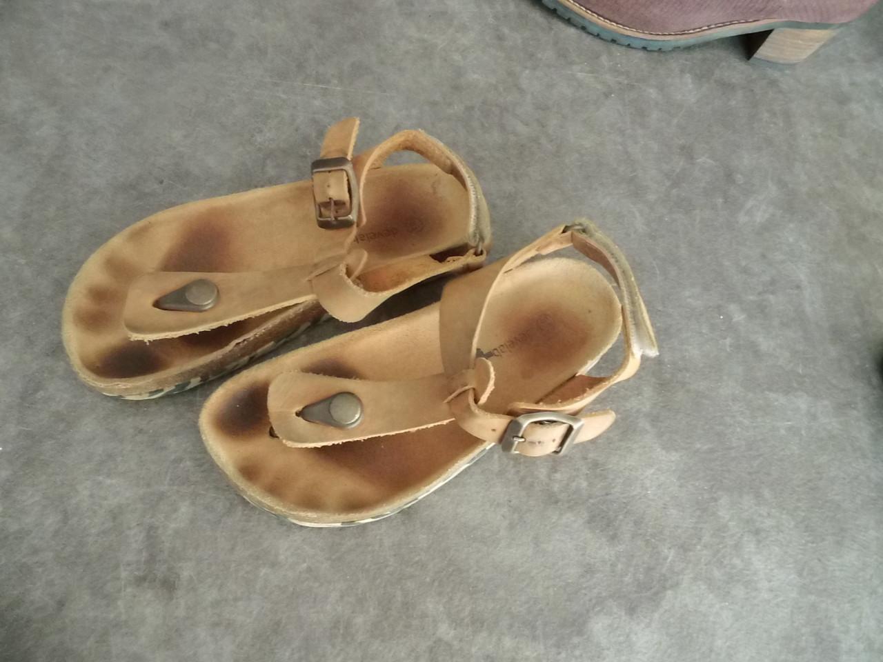 Develab sandalen. maat 31.