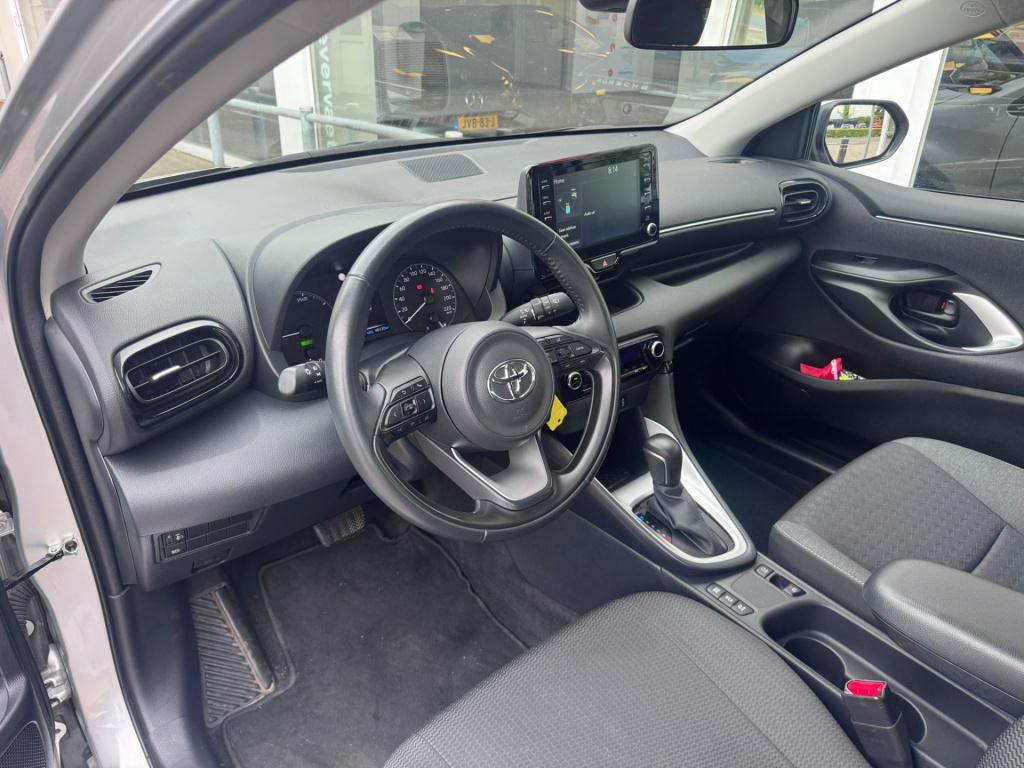 Toyota Yaris 1.5 hybrid 115 active