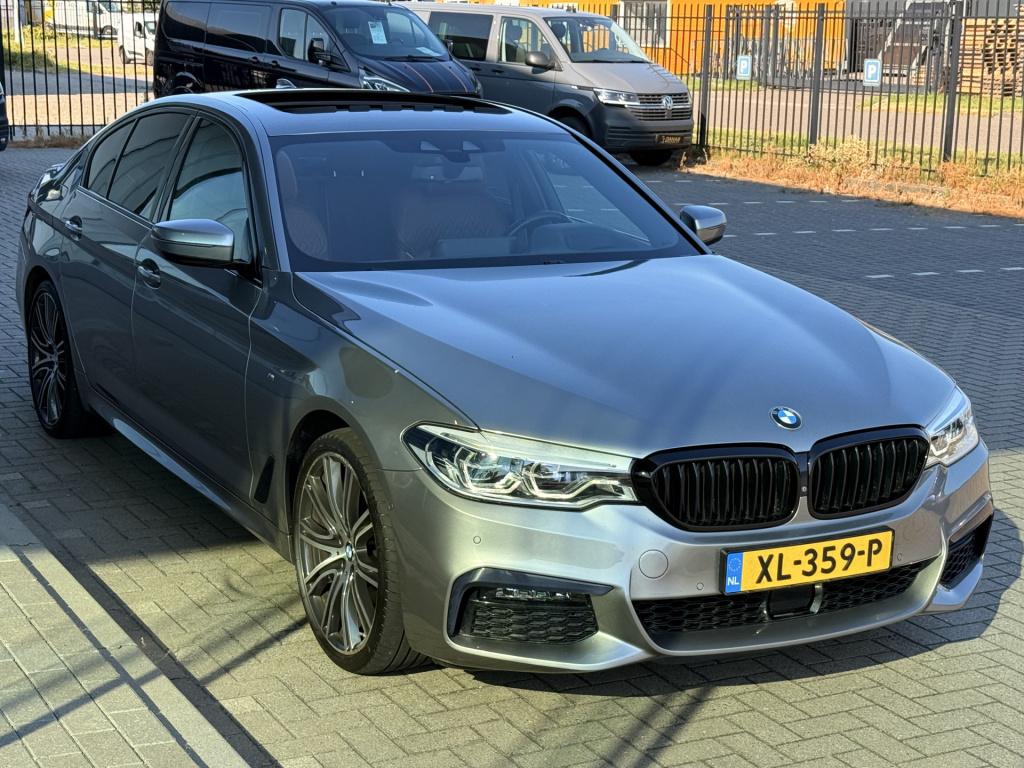 BMW 5 Serie 540i xdrive high executive m-sport | acc | leder | harman / kar