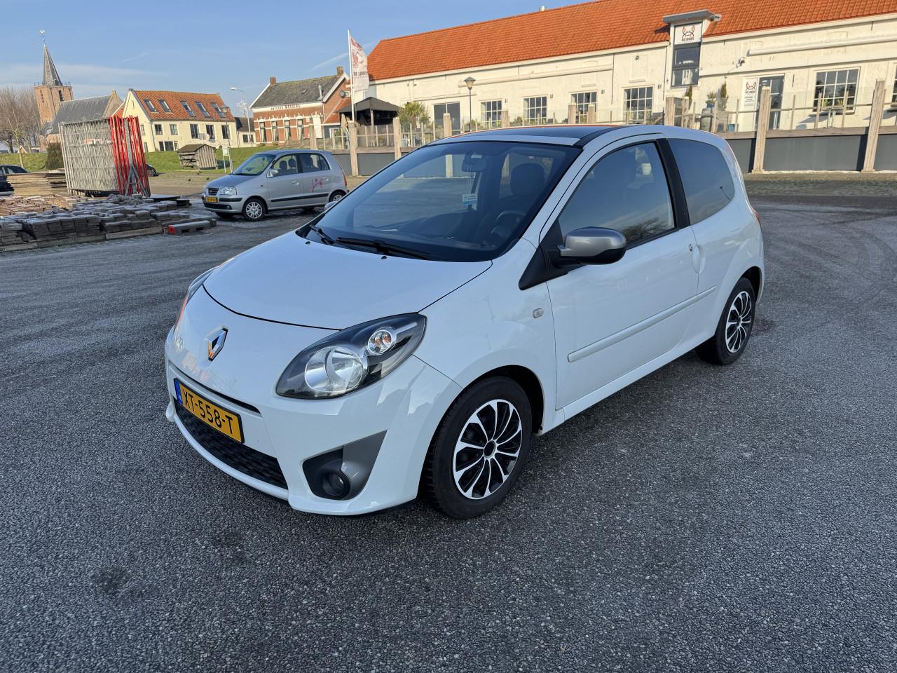 Renault Twingo 1.2 benzine met schuifdak en airco!