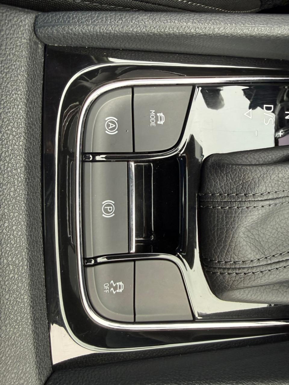 Skoda Karoq 1.5 tsi act style business