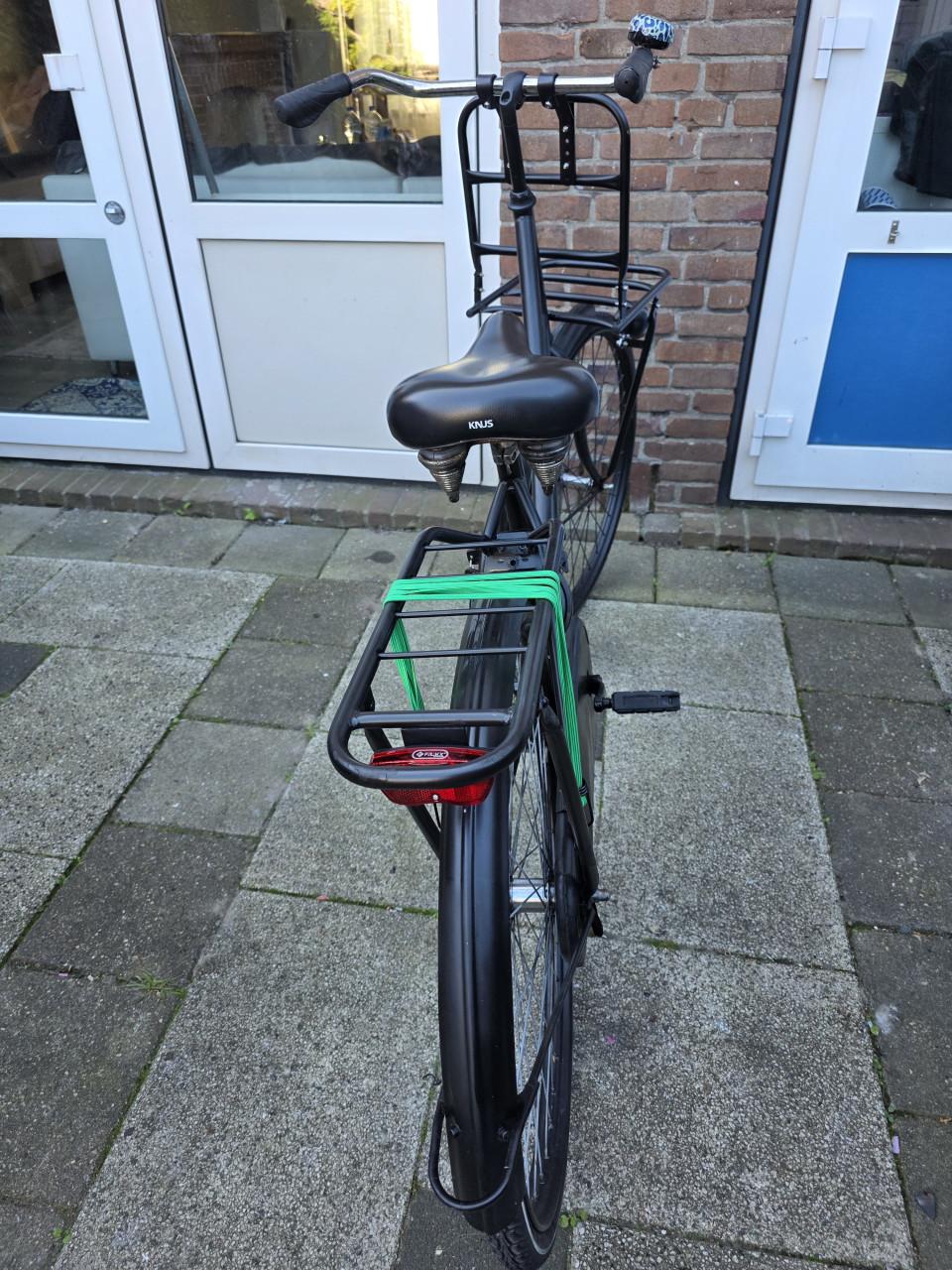 Dames fiets 28 inch-Nieuw voordrager- Nieuw slot-Fr.maat 54cm
