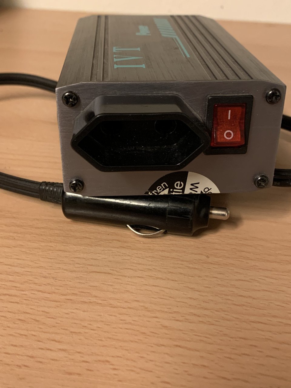 Omvormer 12 Volt naar 230 Volt