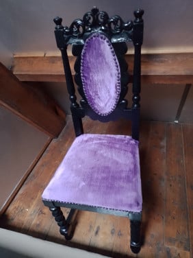 4 antieke sierlijke eetkamerstoeltjes