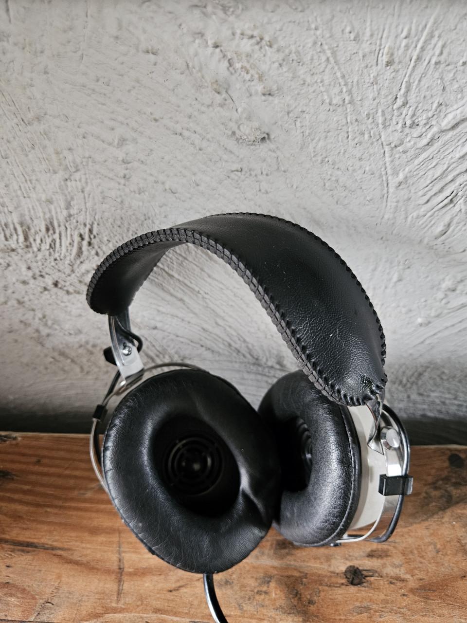 Zgan Pioneer SE-20A BR Vintage Over-ear Koptelefoon