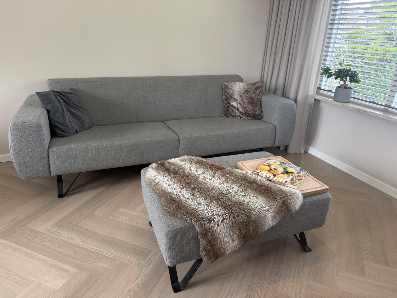 Movani 3-Zits bankstel incl. hocker in zeer nette staat