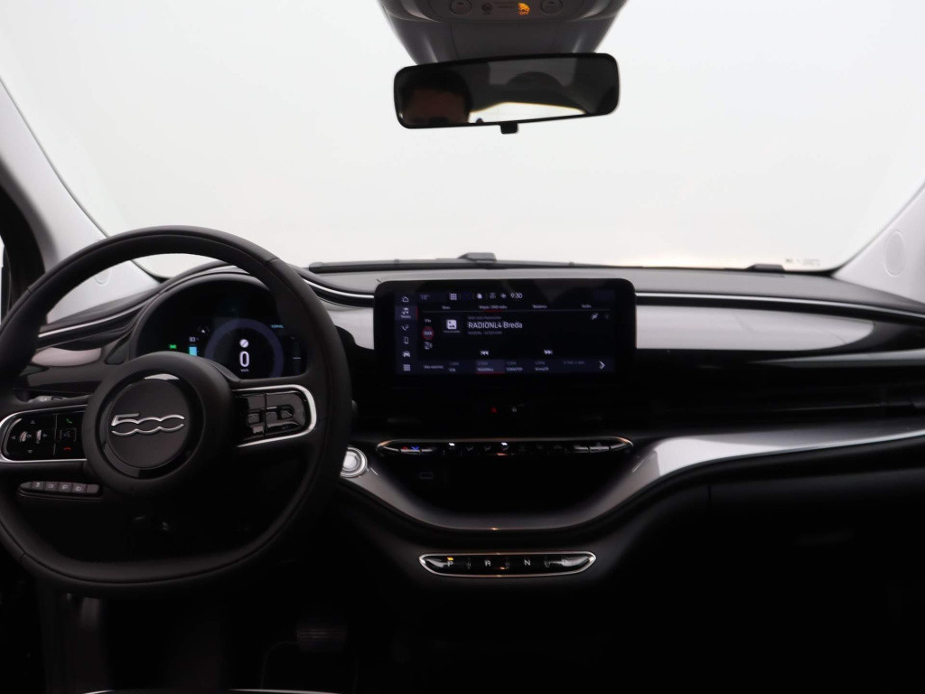Fiat 500e 42 kwh | carplay | cruise control | ecc | pdc |