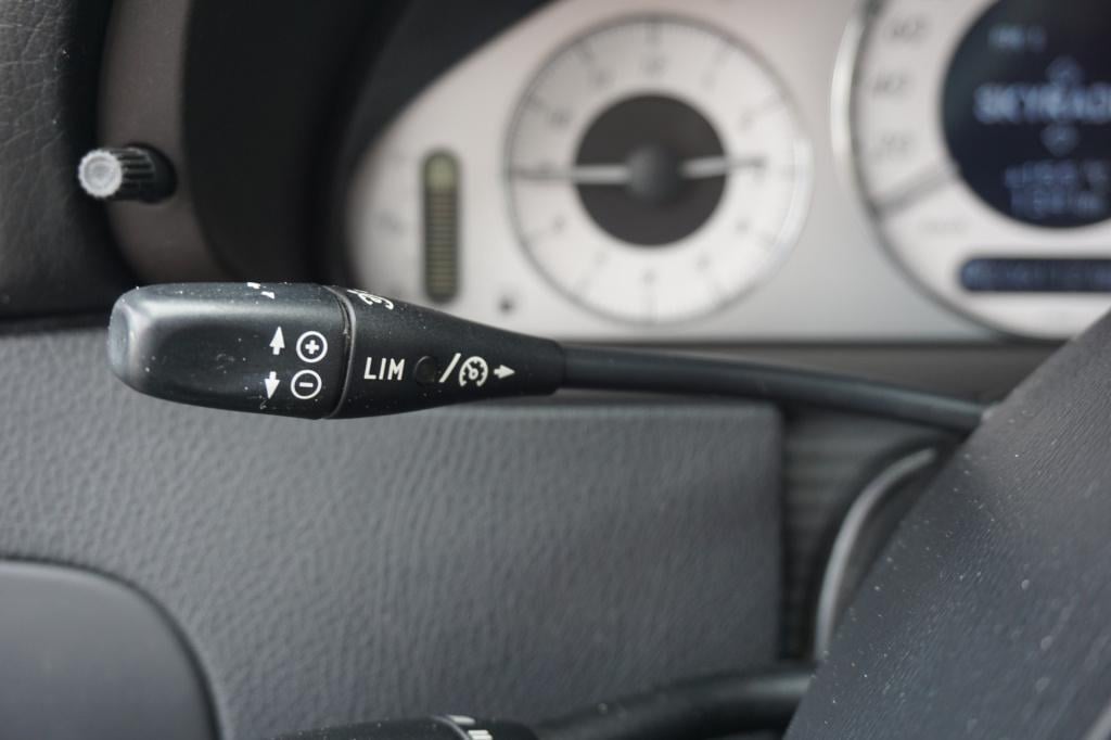 Mercedes-Benz Clk-klasse cabrio 200 k. elegance automaat - airco / cruise /