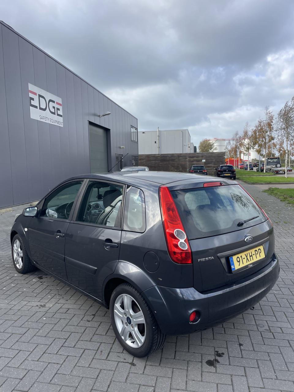 Ford Fiësta 1.3 8V 5DR 2007 Grijs | NAP
