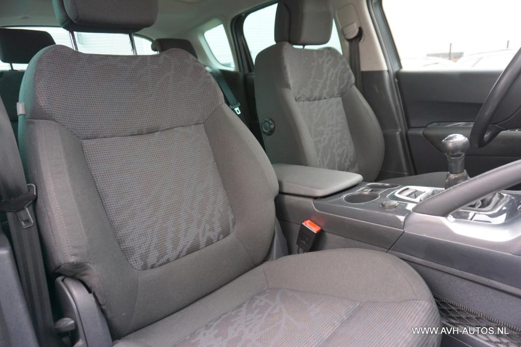 Peugeot 3008 1.6 vti active