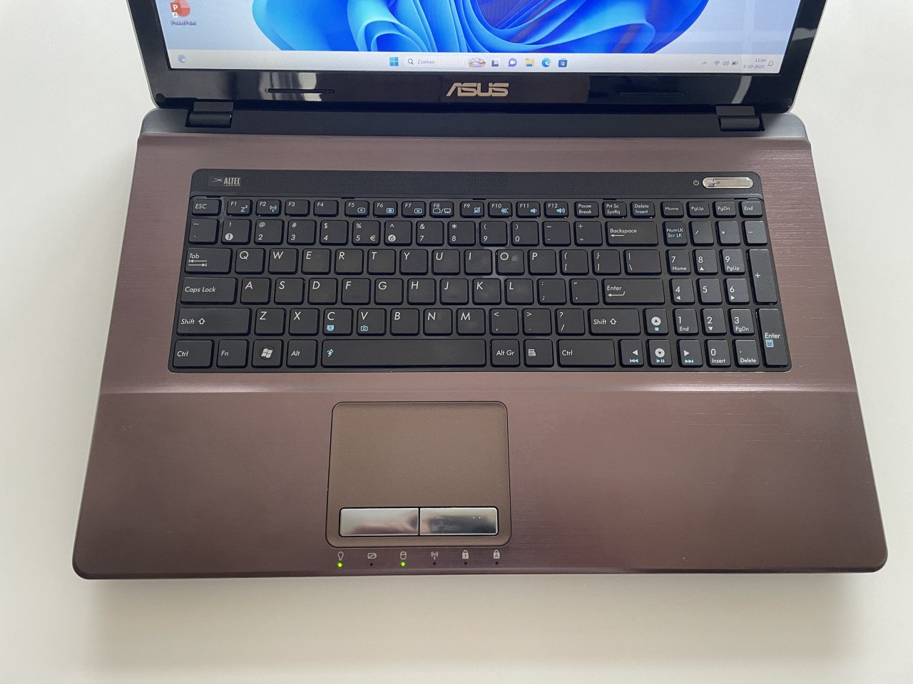 Asus 17 inch laptop | Windows 11 SSD 8GB Office en nieuwe muis