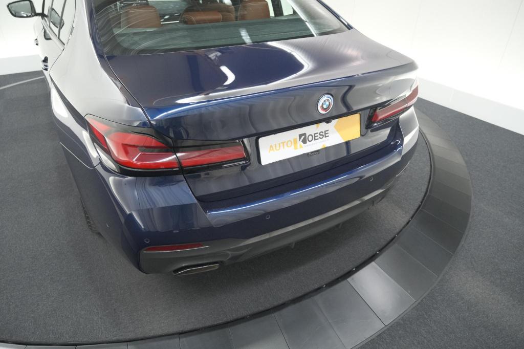 BMW 5 Serie 545e xdrive business edition plus | m sportpakket | driving ass