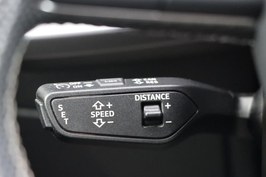 Audi A3 limousine 35 tfsi s edition 150pk s tronic