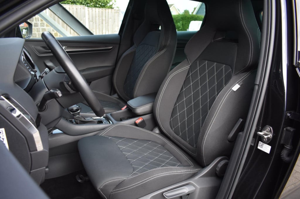 Skoda Karoq 1.5 tsi act sportline | trekhaak | camera | nap | virtual cockp