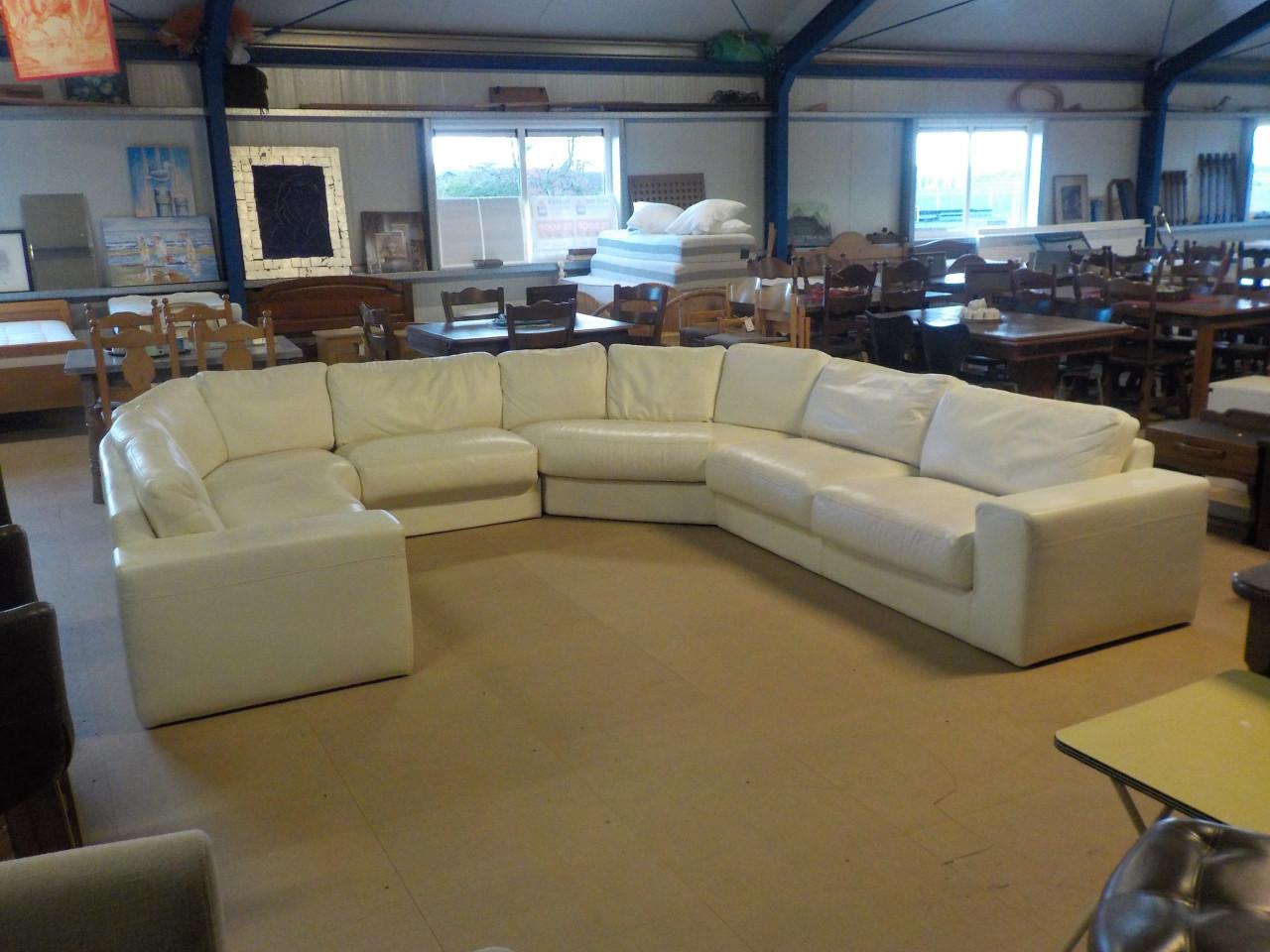 In zeer goede staat mooie kwaliteit leren hoek/hoek bank