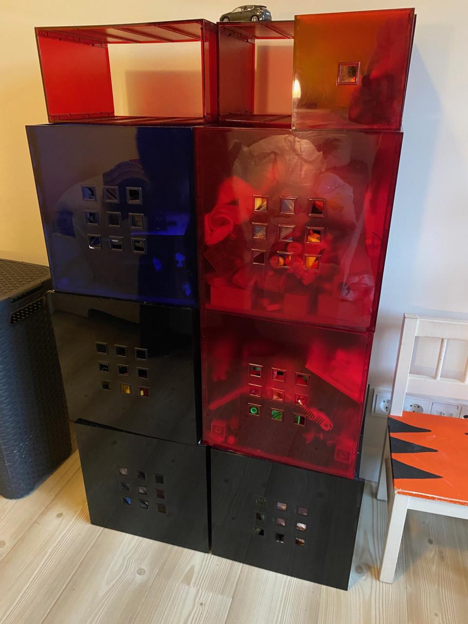 8 Opbergbakken voor b.v. speelgoed