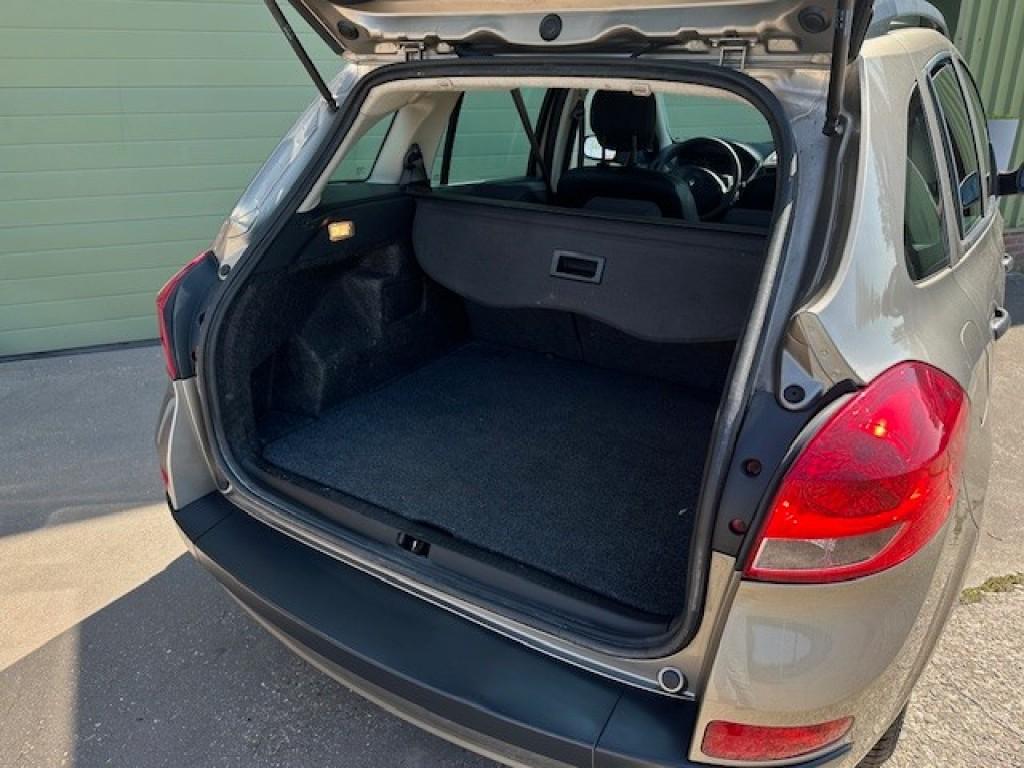 Renault Clio estate 1.2 - 16v expression