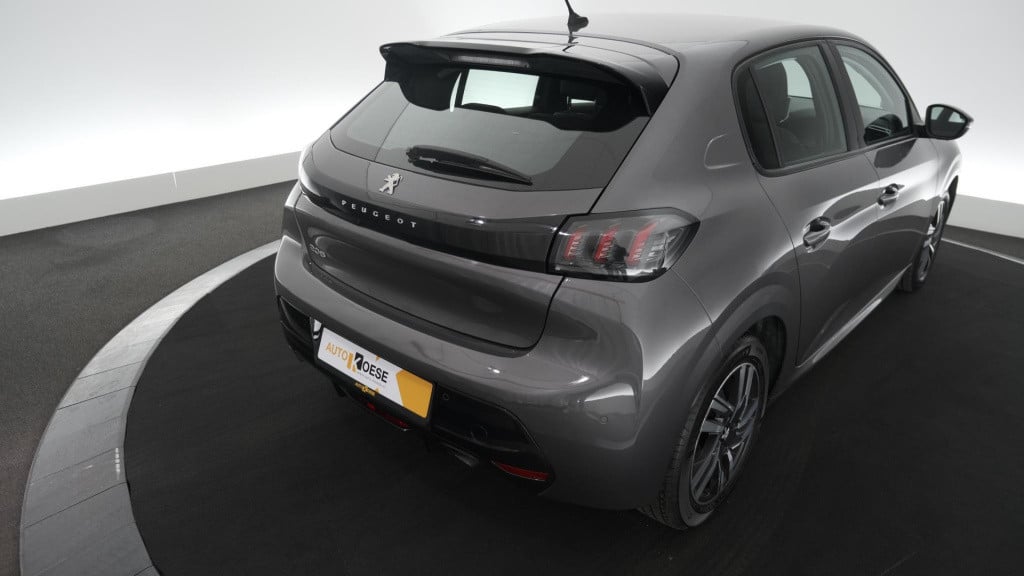 Peugeot 208 puretech 100 eat8 allure | camera | apple carplay | navigatie |